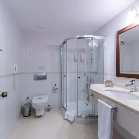 Sleeps 2, Shared Pool - Awz 304, 3 *