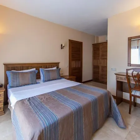 Sleeps 2, Shared Pool - Awz 304, 3 Апартаменты *